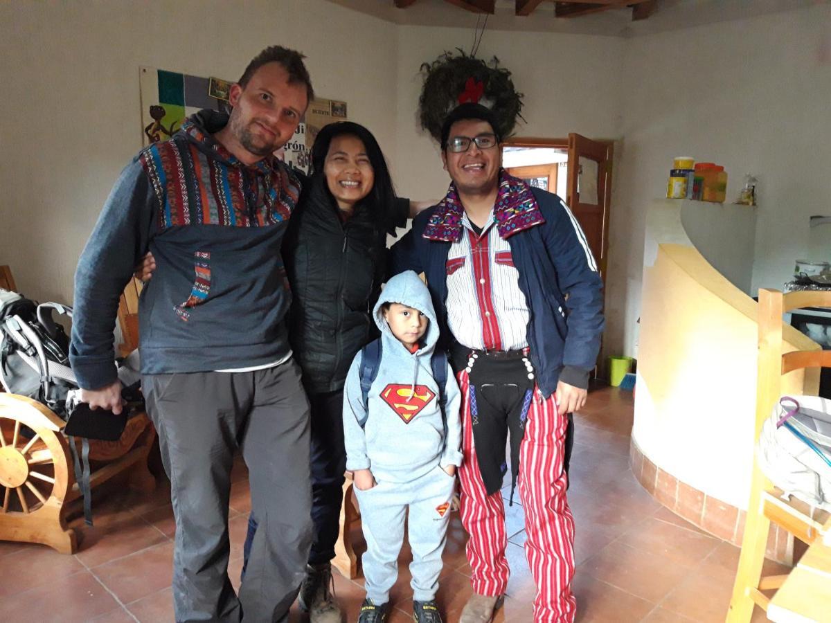 Hostal Checruz, Todos Santos Cuchumatan 韦韦特南戈 外观 照片